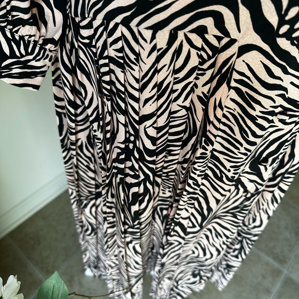 Topshop Black and Pink Patterned Dress - Picture 4 of 11